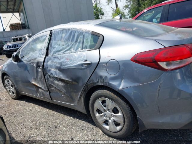 3KPFK4A71JE213393 KIA Forte