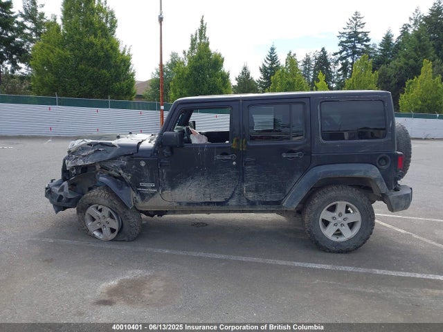 1C4BJWDG5JL914602 Jeep Wrangler Unlimited Sport