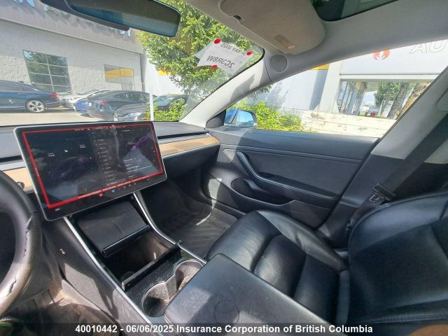 5YJ3E1EA1LF808613 Tesla 2020