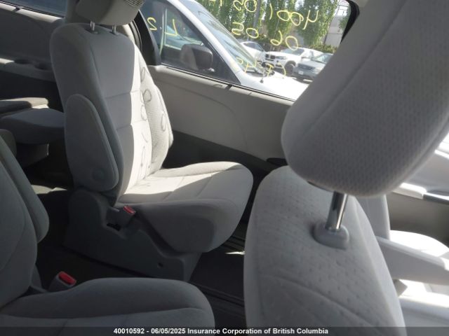 5TDJZ3DC5LS246768 Toyota SIENNA LE