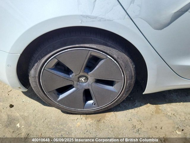 5YJ3E1EA5MF994593 Tesla 2021