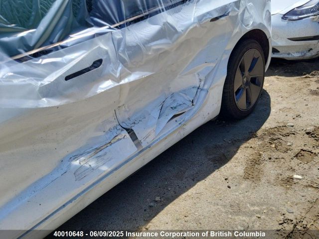 5YJ3E1EA5MF994593 Tesla 2021
