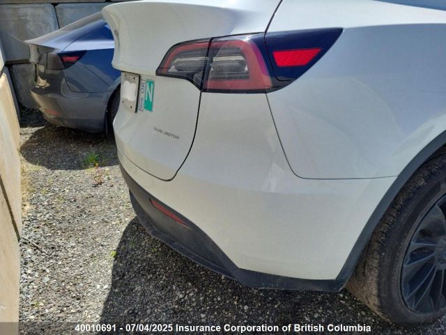 7SAYGDEE2RF989754 Tesla Model Y