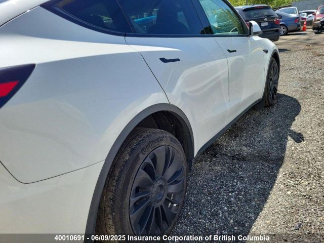 7SAYGDEE2RF989754 Tesla Model Y