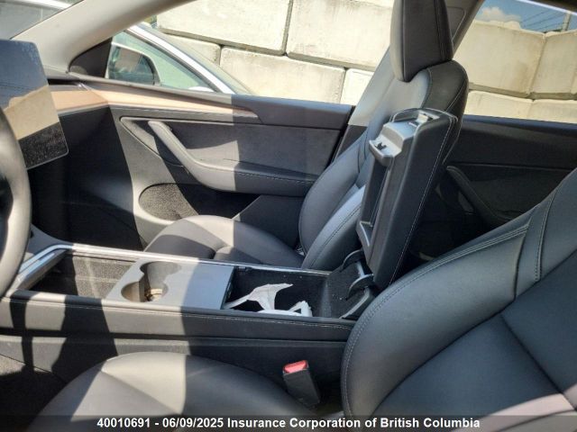 7SAYGDEE2RF989754 Tesla Model Y