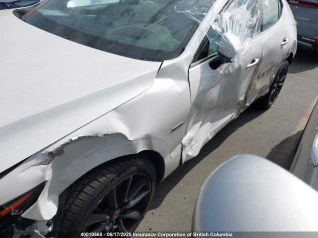 JM1BPBJY7M1311106 Mazda 3