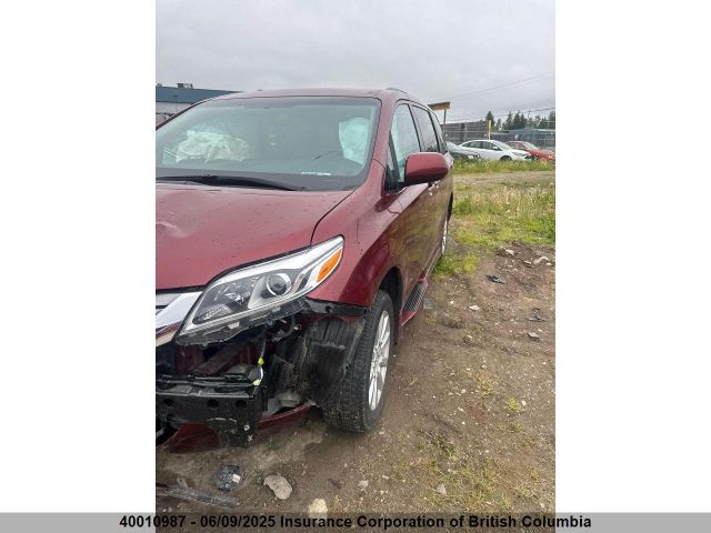 5TDYZ3DC3HS882515 Toyota Sienna Xle/limited
