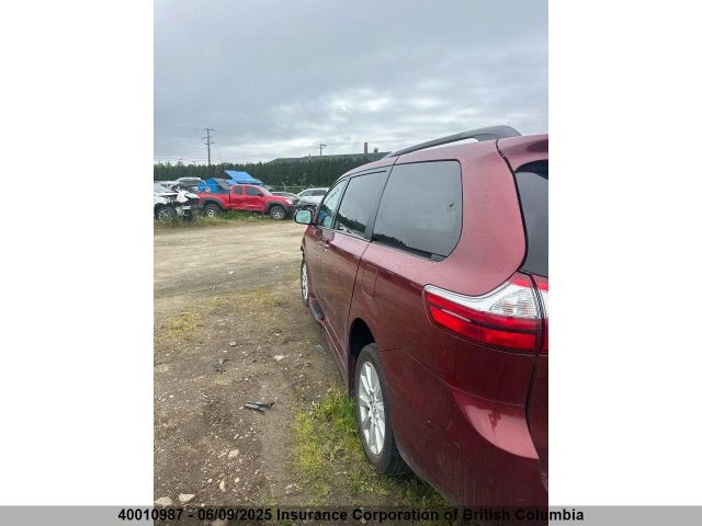 5TDYZ3DC3HS882515 Toyota Sienna Xle/limited