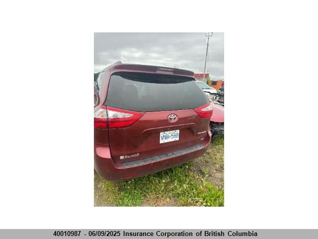 5TDYZ3DC3HS882515 Toyota Sienna Xle/limited