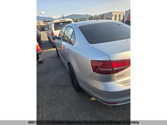 3VW267AJ3GM355630 Volkswagen 2016