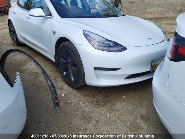 5YJ3E1EA4LF738685 Tesla MODEL 3