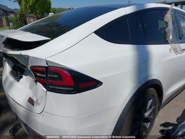 7SAXCBE62NF340048 Tesla MODEL X