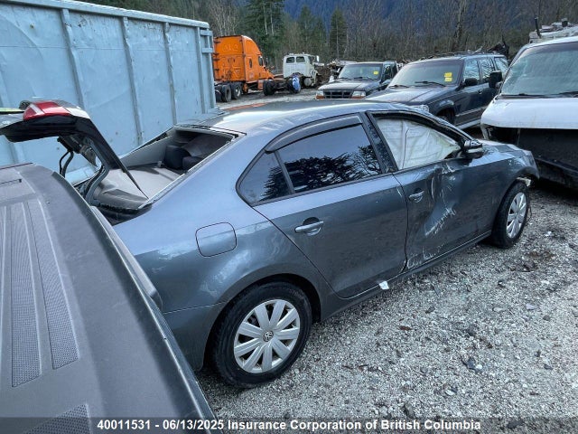 3VW267AJ0GM241066 Volkswagen 2016