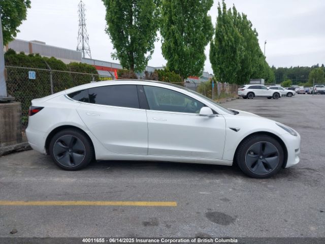 5YJ3E1EA2KF529220 Tesla MODEL 3