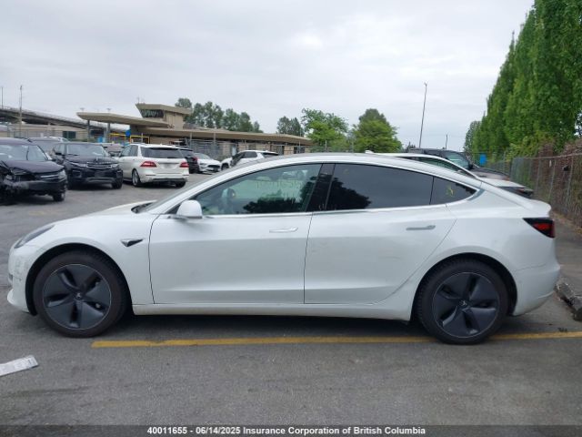 5YJ3E1EA2KF529220 Tesla MODEL 3