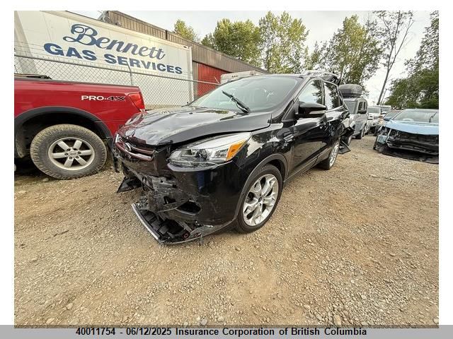 1FMCU9J9XEUA64237 Ford Escape Titanium
