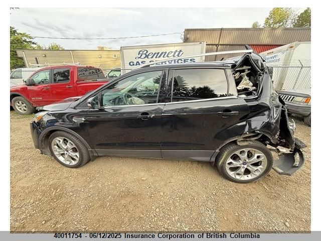 1FMCU9J9XEUA64237 Ford Escape Titanium