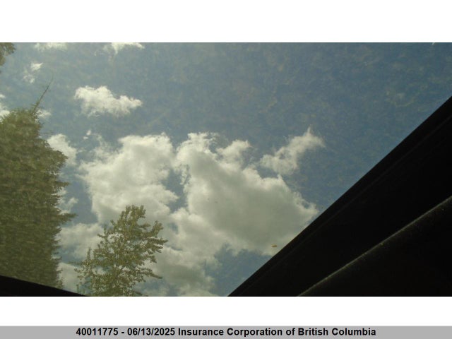 Buick Enclave Essence 2023 5GAEVAKWXPJ219620 Image 10
