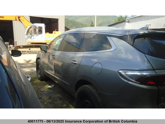 Buick Enclave Essence 2023 5GAEVAKWXPJ219620 Image 3