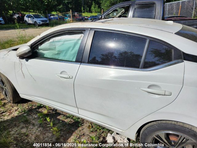 3N1AB8CV9MY274686 Nissan SENTRA SV
