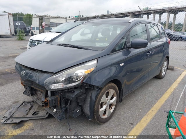 KNAHT8A33G7132279 KIA Rondo