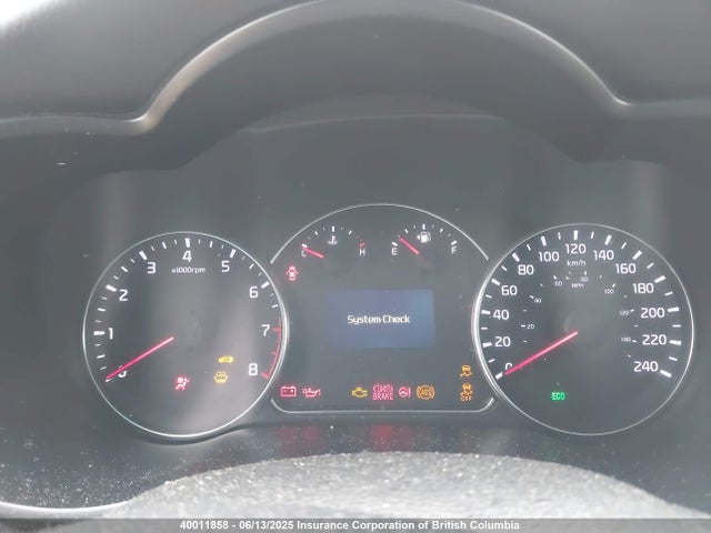 KNAHT8A33G7132279 KIA Rondo