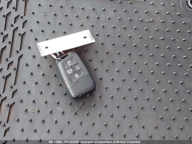 3VV4B7AX0JM057461 Volkswagen Tiguan Sel Premium