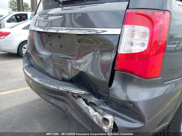 2C4RC1CG9FR696790 Chrysler Town & Country Touring L