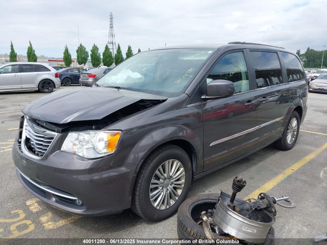 2C4RC1CG9FR696790 Chrysler Town & Country Touring L