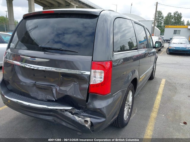 2C4RC1CG9FR696790 Chrysler Town & Country Touring L