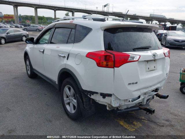 2T3RFREV6EW215884 Toyota RAV4