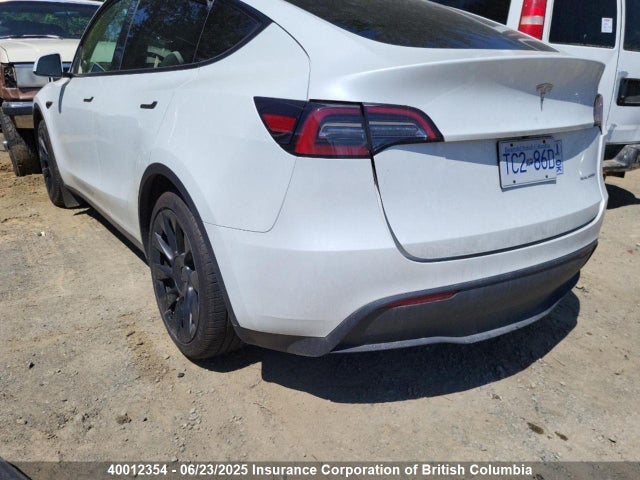 Tesla Model Y 2023 7SAYGDEE5PF765147 Image 3