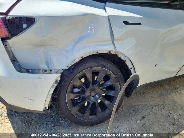 Tesla Model Y 2023 7SAYGDEE5PF765147 Image 6