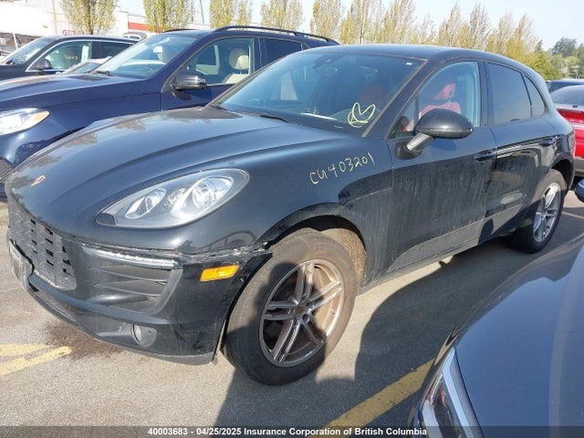 Porsche Macan 2017 WP1AA2A56HLB00491 Image 2