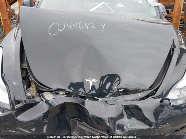 5YJ3E1EB0KF208883 Tesla MODEL 3