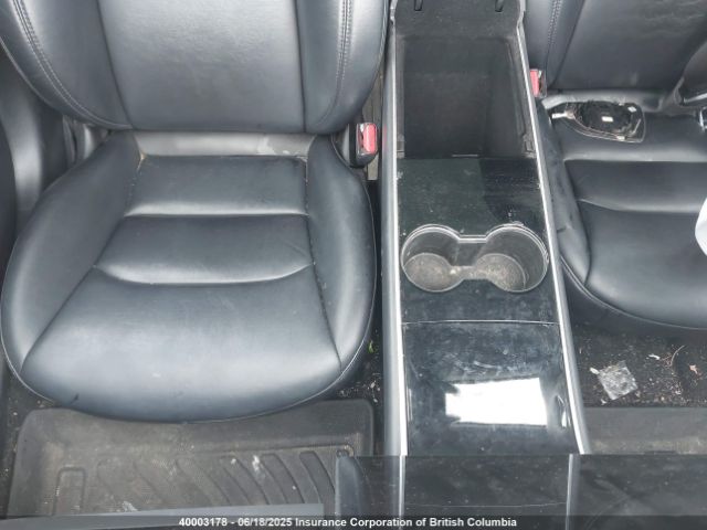 5YJ3E1EB0KF208883 Tesla MODEL 3
