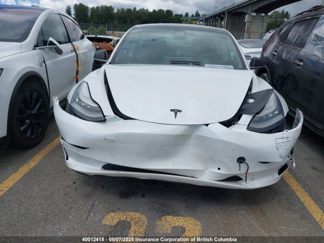 5YJ3E1EB8KF487886 Tesla MODEL 3