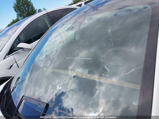 5YJ3E1EB8KF487886 Tesla MODEL 3