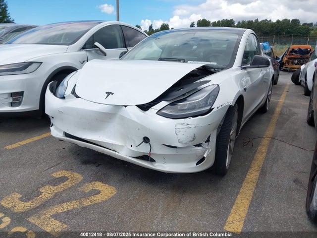 5YJ3E1EB8KF487886 Tesla MODEL 3