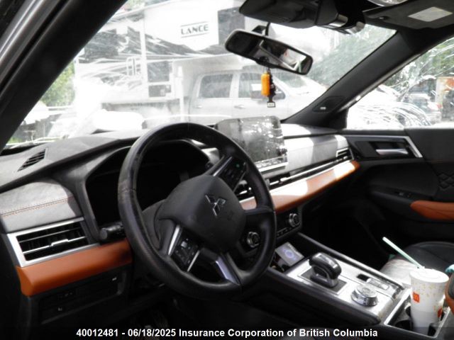 JA4J4WA82RZ605642 Mitsubishi Outlander Sel/platinum Edition