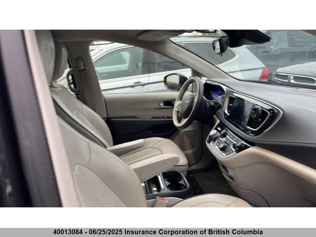 2C4RC1N75HR753728 Chrysler Pacifica