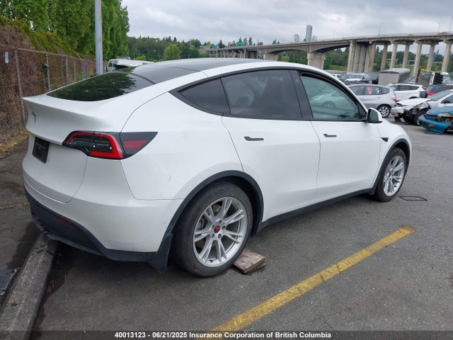 5YJYGDED9MF119447 Tesla Model Y