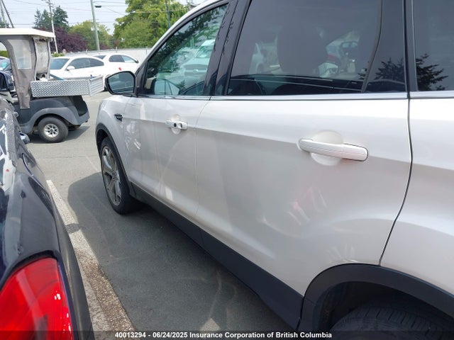 Ford Escape 2017 1FMCU9J92HUD62091 Image 13