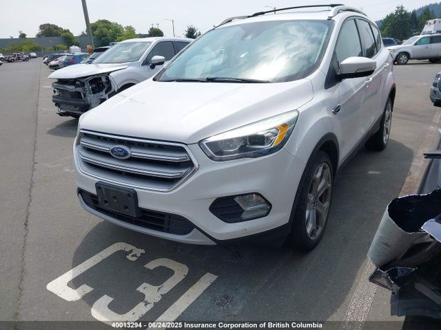 Ford Escape 2017 1FMCU9J92HUD62091 Image 2