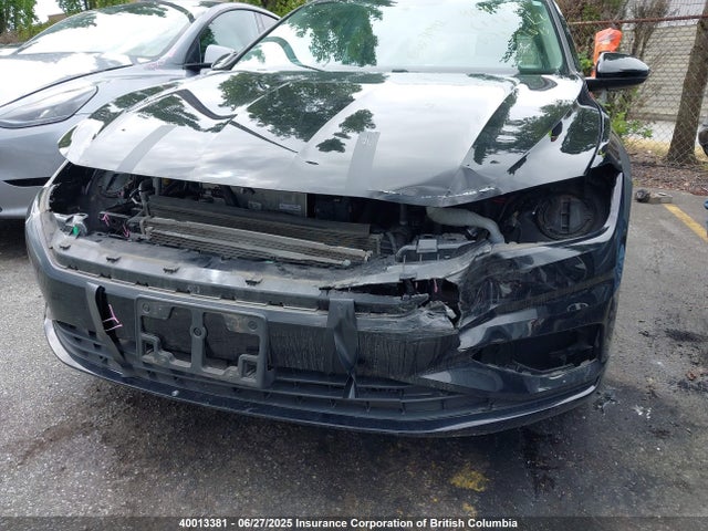 3VWC57BU1KM009326 Volkswagen 1.4 tsi