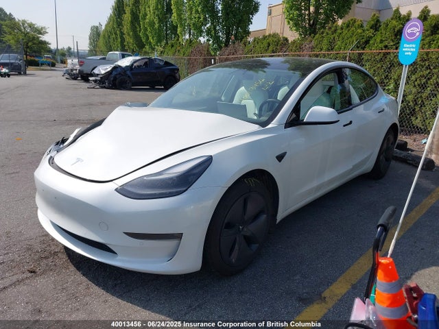 5YJ3E1EB4NF270792 Tesla MODEL 3