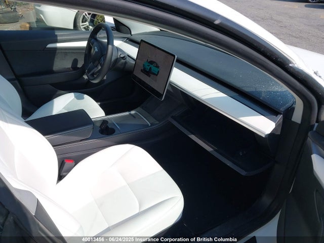 5YJ3E1EB4NF270792 Tesla MODEL 3