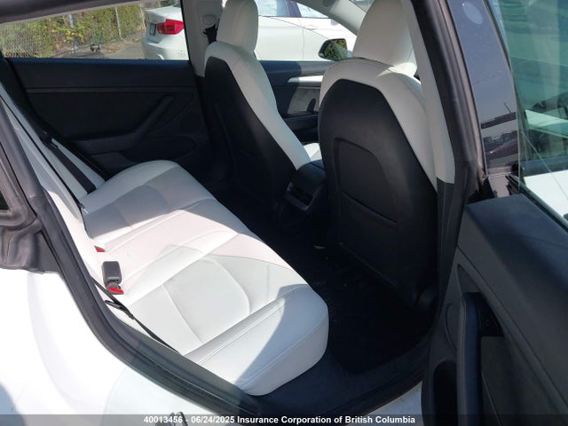 5YJ3E1EB4NF270792 Tesla MODEL 3