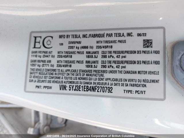 5YJ3E1EB4NF270792 Tesla MODEL 3