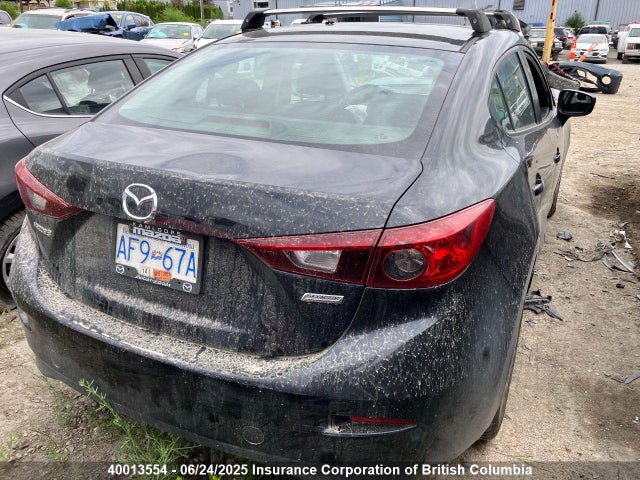 3MZBM1U79FM155319 Mazda pe